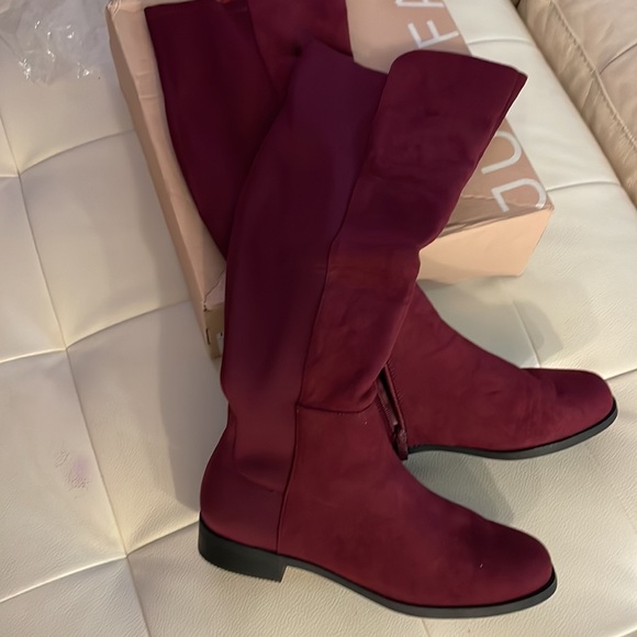 NWT Justfab Flat Boots, Tinsley, Cordovan, 8.5 - Picture 5 of 6